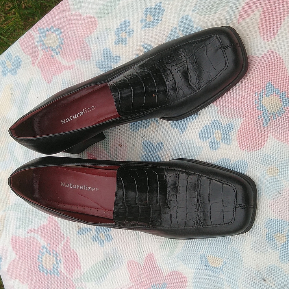 Naturalizer Black Heels
